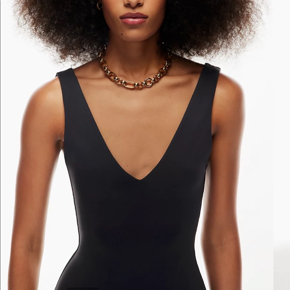 Babaton Contour V-Neck Dress